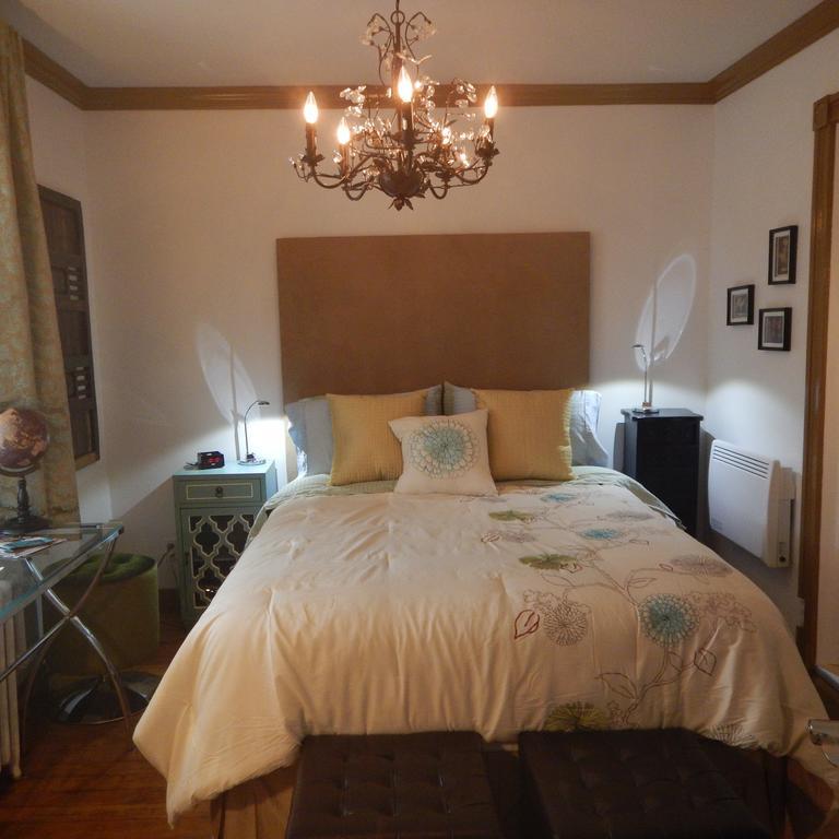 Gite Aux Goglus Saint-Jean-des Piles Habitación foto